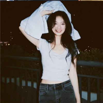 Leslieeeee (leslieee.lens) Lens social identity (.lens handle) PFP