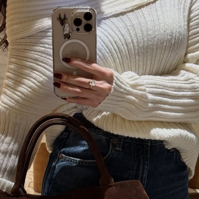 Luna Lensflair 🌙 (powerjobs.lens) Lens social identity (.lens handle) PFP