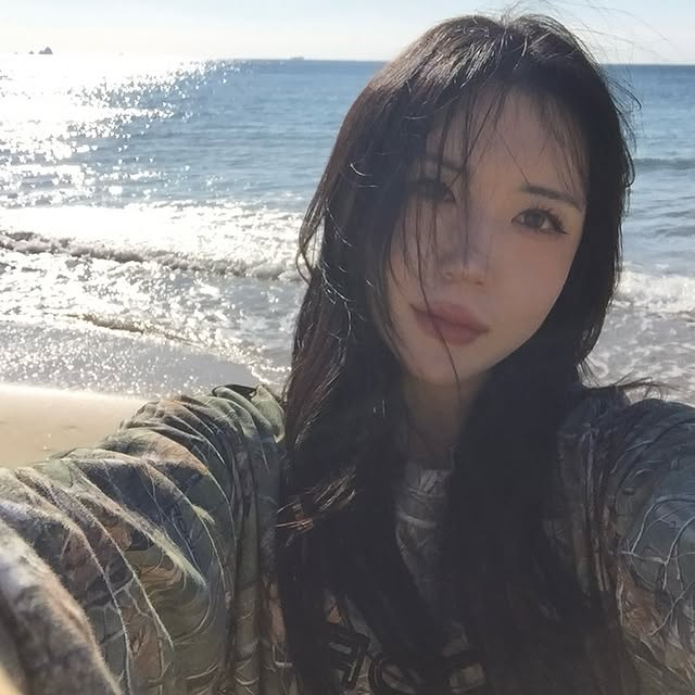 Nudging North (ebaydesc.lens) Lens social identity (.lens handle) PFP