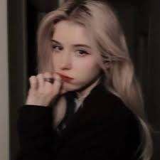 Eileen Bush (eileen51.lens) Lens social identity (.lens handle) PFP