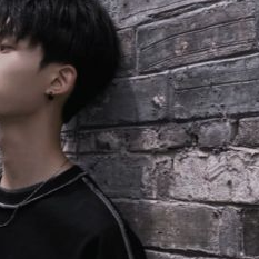 AshtonEvan (chasemadeline.lens) Lens social identity (.lens handle) PFP