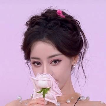 zzzczvgfggbf (lambent.lens) Lens social identity (.lens handle) PFP