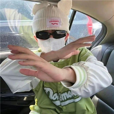 Alan Thomas (iiiiit.lens) Lens social identity (.lens handle) PFP