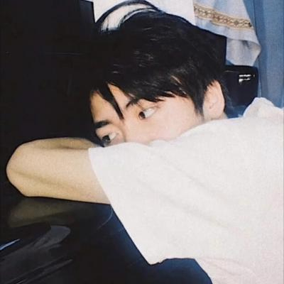 Kerwin Lyly (nneee.lens) Lens social identity (.lens handle) PFP