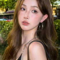 qwrff (vshskknba.lens) Lens social identity (.lens handle) PFP