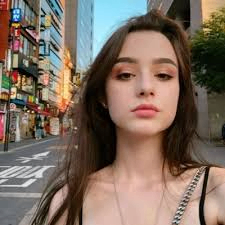 White ear (poranak.lens) Lens social identity (.lens handle) PFP