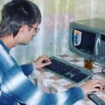 Alex (bakeruloc2.lens) Lens social identity (.lens handle) PFP