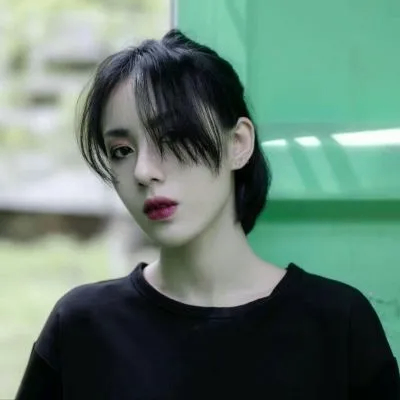 Warner Maria (zzzuu.lens) Lens social identity (.lens handle) PFP