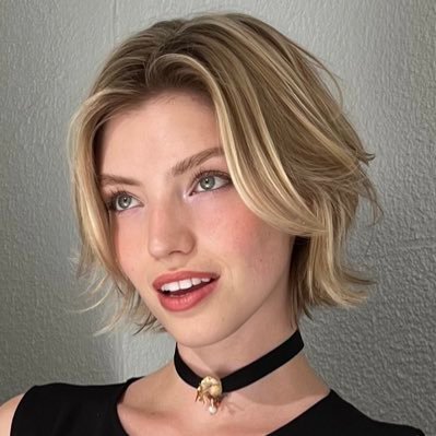 NiamhAdkins (niamhadkins.lens) Lens social identity (.lens handle) PFP