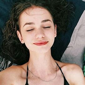 qingqingge (qingqingge.lens) Lens social identity (.lens handle) PFP