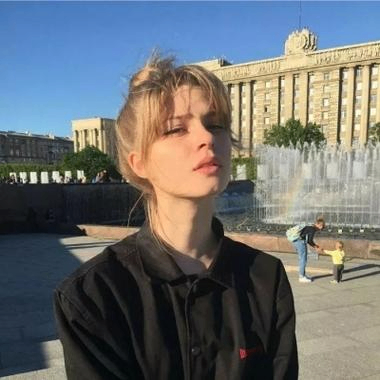 EliLucy (eastonaaron.lens) Lens social identity (.lens handle) PFP