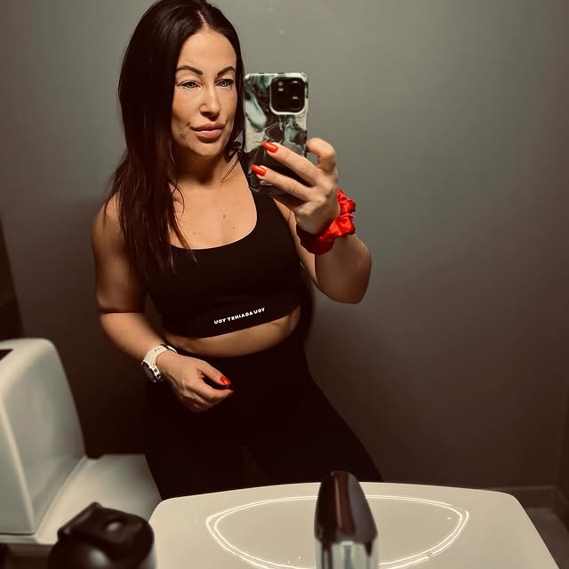 Optima Nova (hldiw.lens) Lens social identity (.lens handle) PFP