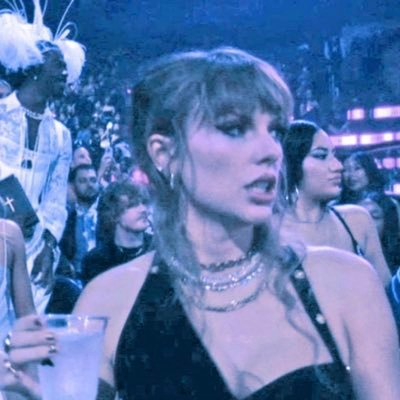 reallwymmdstan (eallwymmdstaner.lens) Lens social identity (.lens handle) PFP