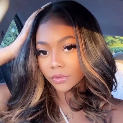 shaesmi_ (shaesmi.lens) Lens social identity (.lens handle) PFP