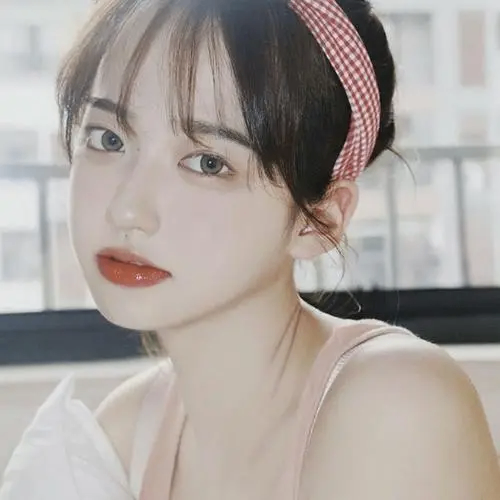 Jessie Lawson (qqqss.lens) Lens social identity (.lens handle) PFP