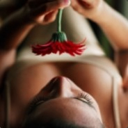 Roxy May (roxan4n.lens) Lens social identity (.lens handle) PFP