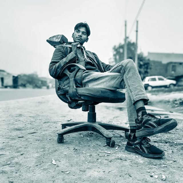 Maxwell Vale (applifier.lens) Lens social identity (.lens handle) PFP