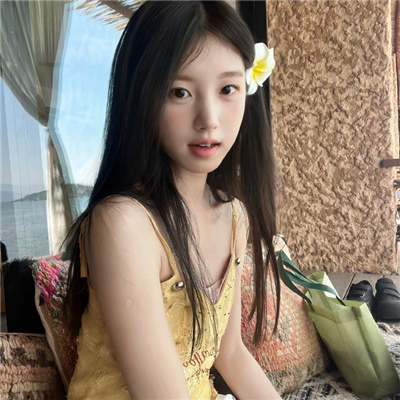 cyrila (cyrila.lens) Lens social identity (.lens handle) PFP