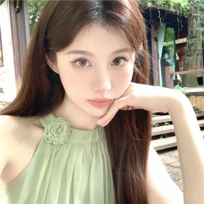 Laura baby (jjyuyu.lens) Lens social identity (.lens handle) PFP