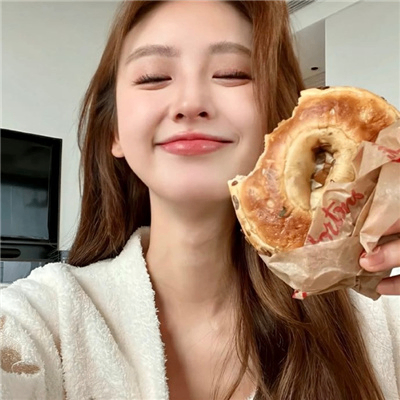 Matthew Lucy (jjjjjg.lens) Lens social identity (.lens handle) PFP