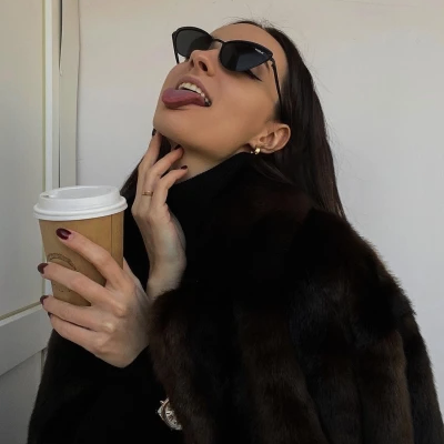 Charlotte (charlotteee.lens) Lens social identity (.lens handle) PFP