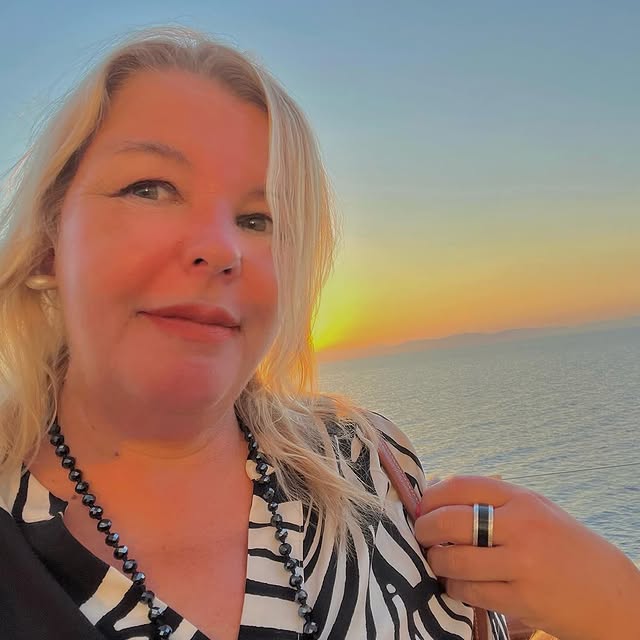 Linguistic Explorer (trove.lens) Lens social identity (.lens handle) PFP