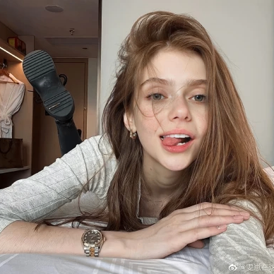 Daisyl (moonnn.lens) Lens social identity (.lens handle) PFP