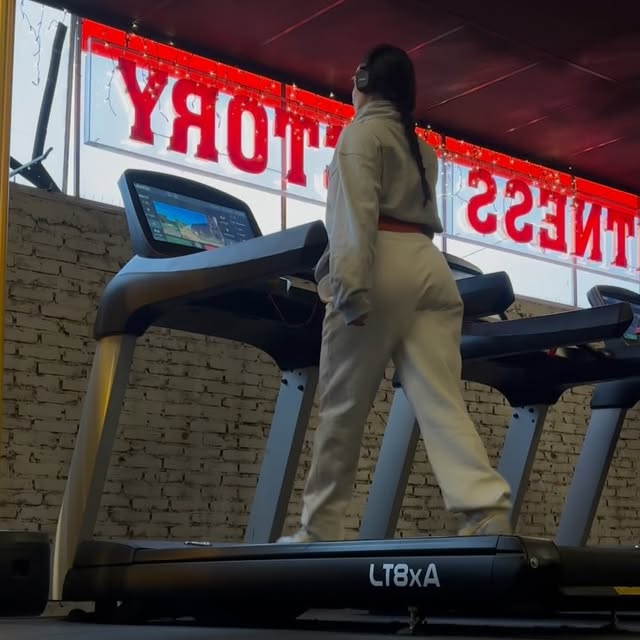 Alexis Sterling (atdmt.lens) Lens social identity (.lens handle) PFP