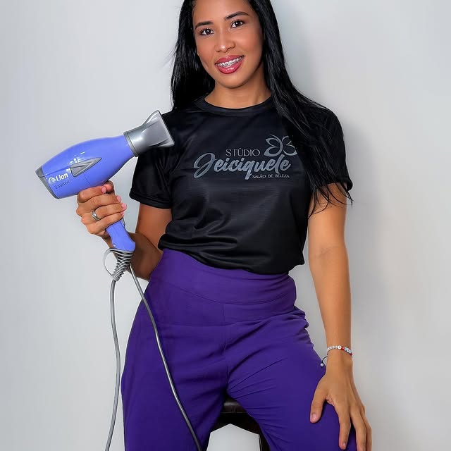 AeroFlow Insights 🌍 (momentpro.lens) Lens social identity (.lens handle) PFP