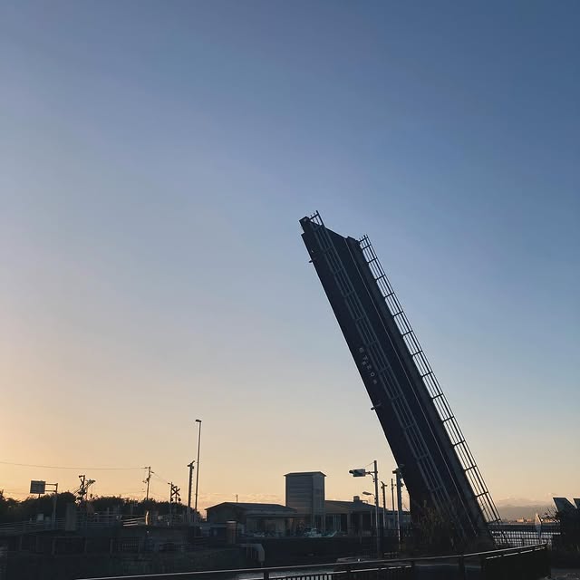 Astra Galon (idqqimg.lens) Lens social identity (.lens handle) PFP