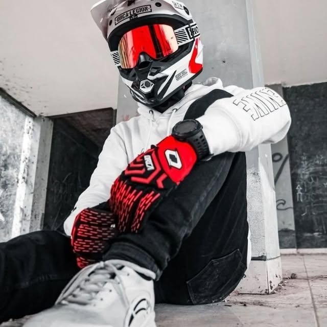 Lexi Verbatim (prezi.lens) Lens social identity (.lens handle) PFP