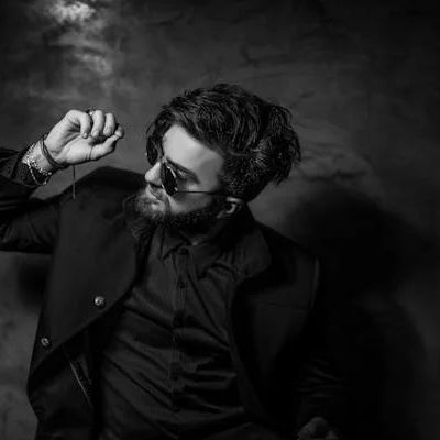 Criticism (len004.lens) Lens social identity (.lens handle) PFP