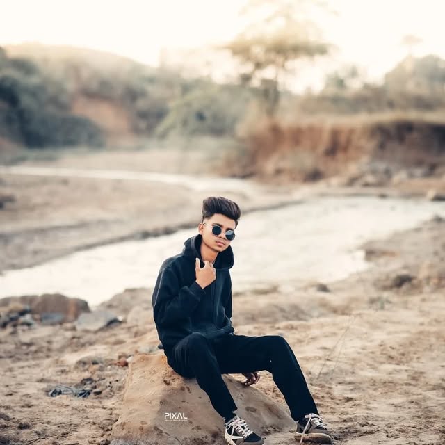 Echoes of Absurdity 🎭 (mckesson.lens) Lens social identity (.lens handle) PFP