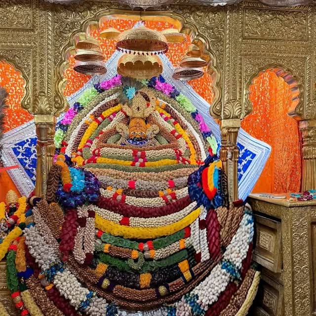 Atom Annie (tabwpm.lens) Lens social identity (.lens handle) PFP