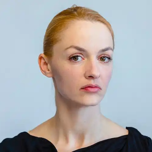 Chloe Waters (lmnbjko5487.lens) Lens social identity (.lens handle) PFP