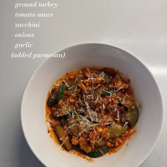 Lingua Explorers (theweek.lens) Lens social identity (.lens handle) PFP