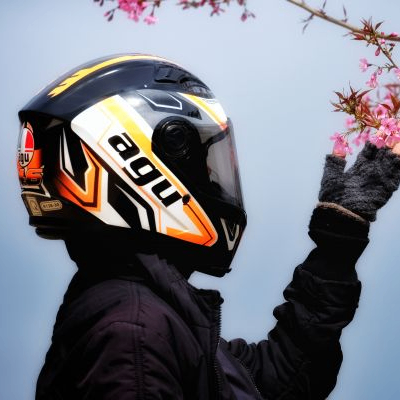 SunshineSiren (futuristicflyer.lens) Lens social identity (.lens handle) PFP