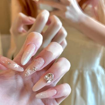 j   bnmn vjmkghb (zuck3.lens) Lens social identity (.lens handle) PFP