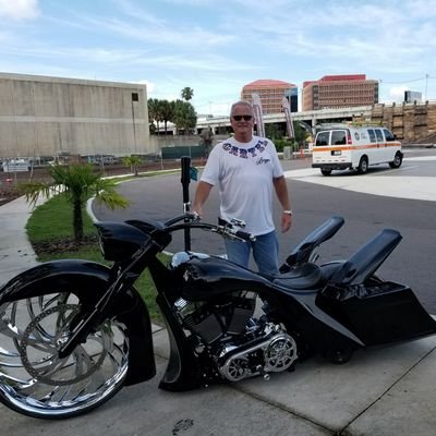 StreetGlide19 (streetglide19.lens) Lens social identity (.lens handle) PFP