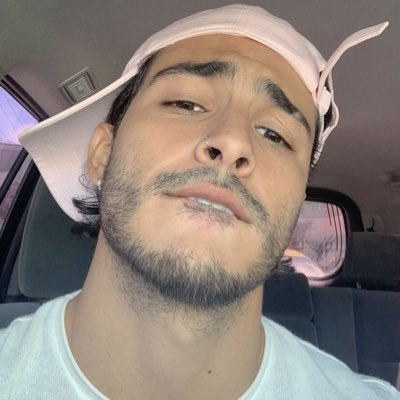 ray (styledinred.lens) Lens social identity (.lens handle) PFP