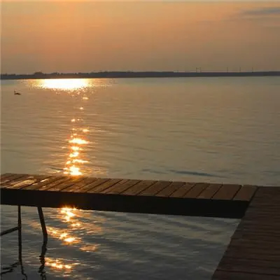 resuis (resuits.lens) Lens social identity (.lens handle) PFP