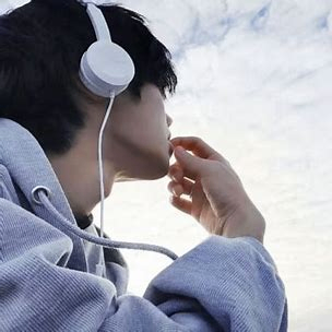 liu940130liu (liu940130liu.lens) Lens social identity (.lens handle) PFP