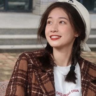 islagiles (islagiles.lens) Lens social identity (.lens handle) PFP