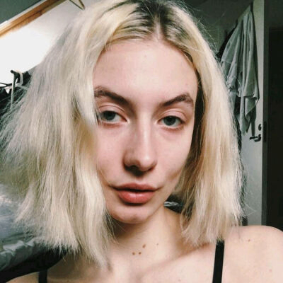 Ronane (ronane.lens) Lens social identity (.lens handle) PFP