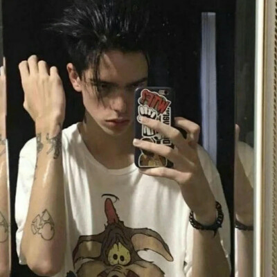 clintti (clintti.lens) Lens social identity (.lens handle) PFP