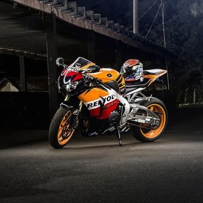 MoreMotorcycles (moremotorcycles.lens) Lens social identity (.lens handle) PFP