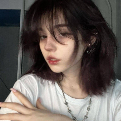 Claireeeyyy (claireeeyyy.lens) Lens social identity (.lens handle) PFP