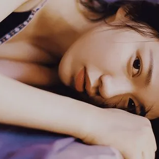 Lydia Irving (bbbbbr.lens) Lens social identity (.lens handle) PFP