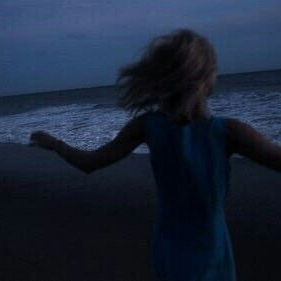 Luna (neverowned.lens) Lens social identity (.lens handle) PFP