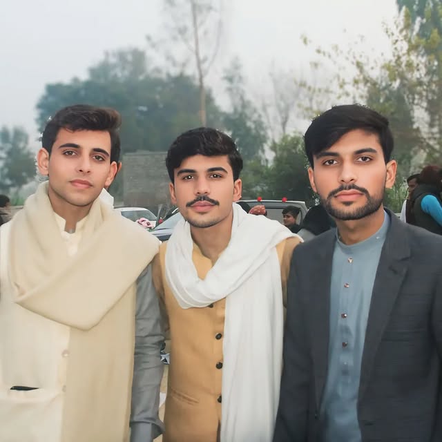 Riddle Master 🧩 (hulatoo.lens) Lens social identity (.lens handle) PFP